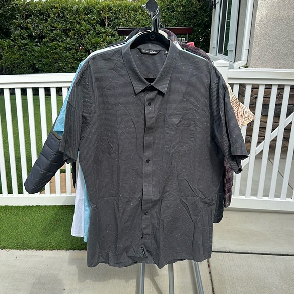 Travis Matthews, button-down - Picture 1 of 2